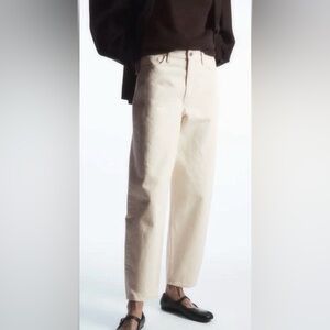 COS Off-White Ecru Tapered Pants size 25/ 26